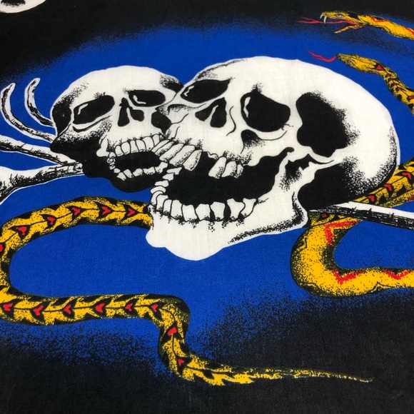 Vintage 1990’s Skull Snakes Bandana made in USA - Picture 7 of 10